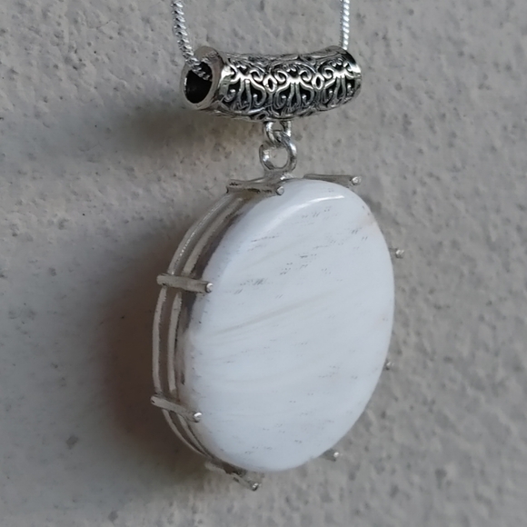 Scolecite Pendant in 925 Sterling Silver Overlay - Picture 4 of 8